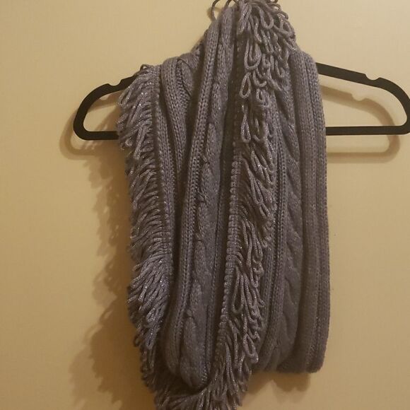 EXPRESS Infinity Scarf - Picture 1 of 5